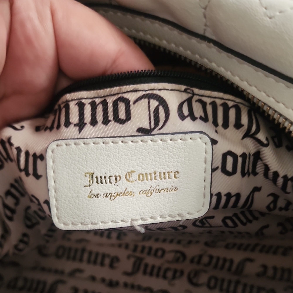 Juicy Couture Quilted White Heart Bag With Crossbody Strap - Picture 5 of 14